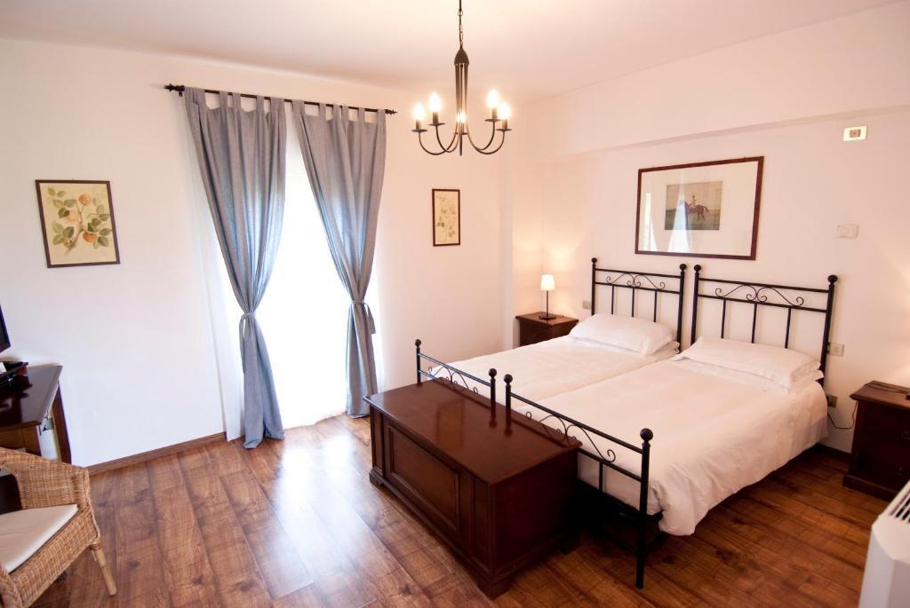 Agriturismo Villa Irelli Castellalto Стая снимка
