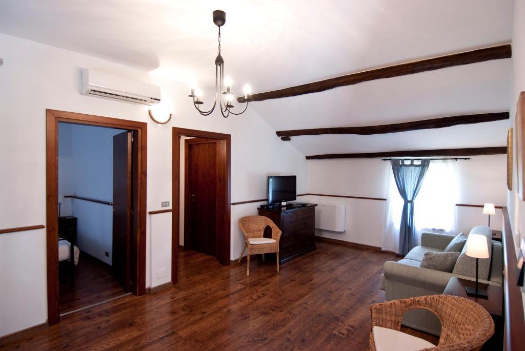 Agriturismo Villa Irelli Castellalto Стая снимка