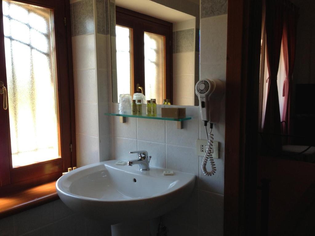 Agriturismo Villa Irelli Castellalto Стая снимка